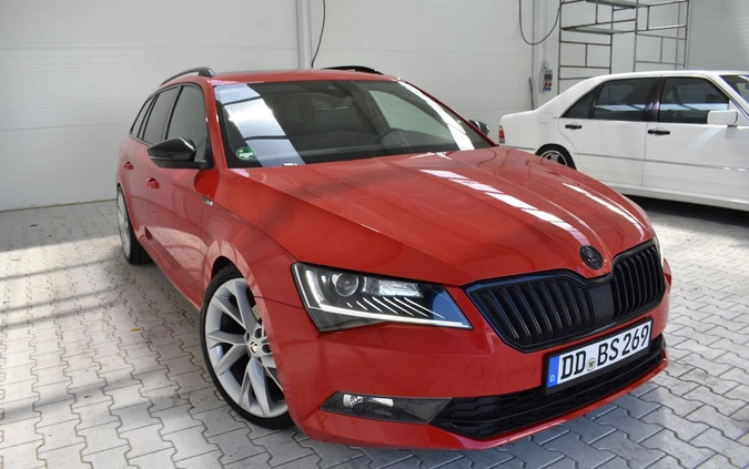 Skoda Superb cena 87900 przebieg: 137000, rok produkcji 2016 z Gorlice małe 742